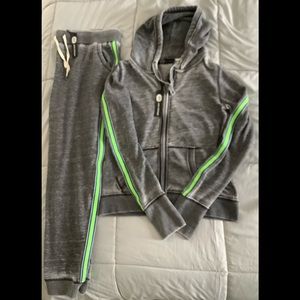 NWT JET John Eshaya jogger suit